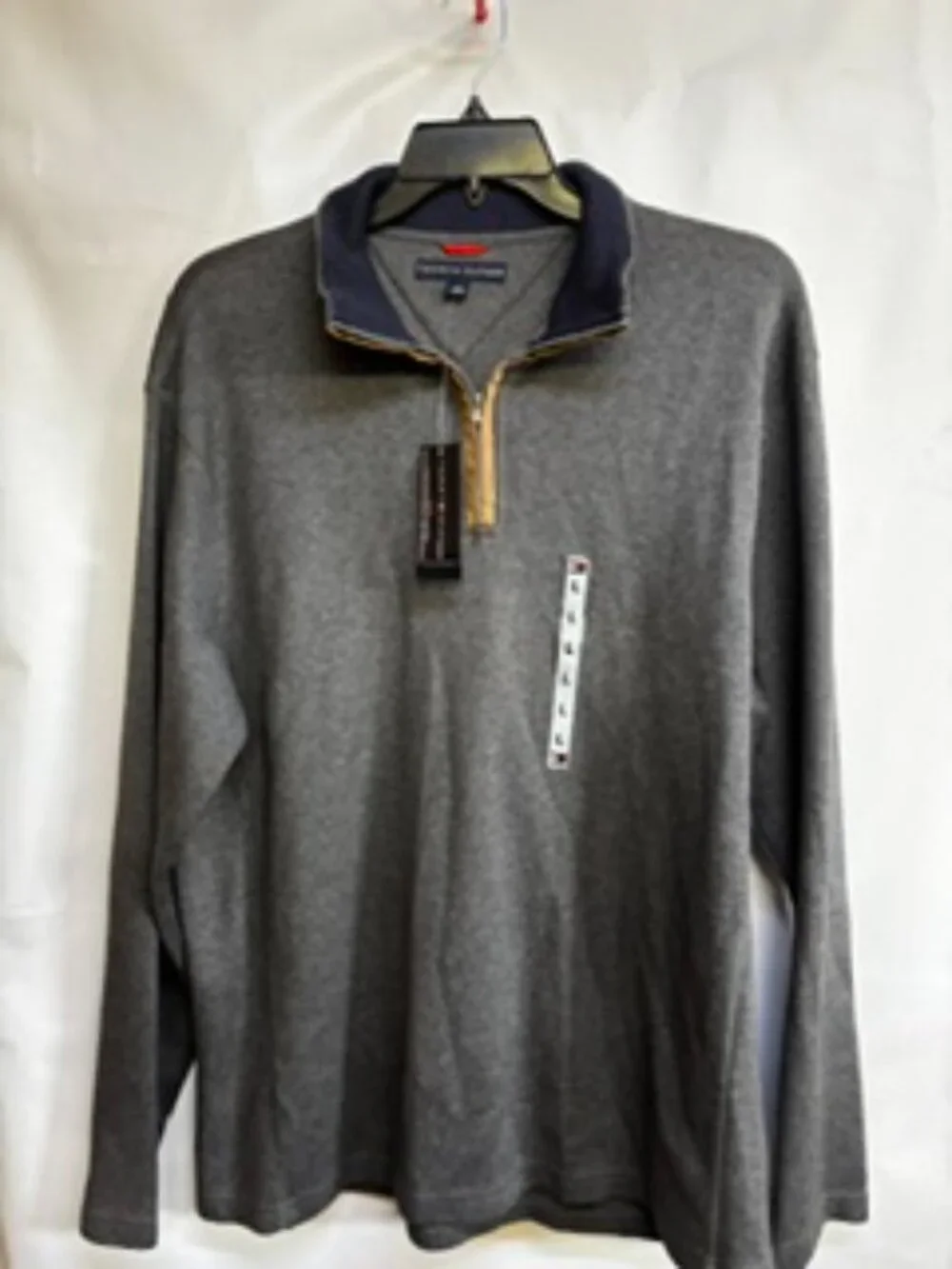 Tommy Hilfiger Men’s Gray Quarter-Zip Pullover Navy Collar NWT Large
